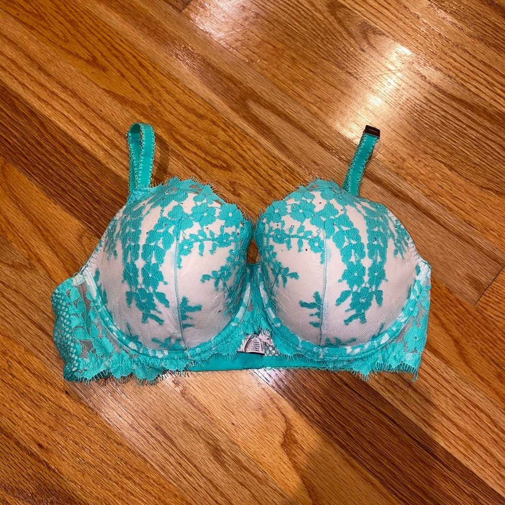 Victoria’s Secret lace push up bra